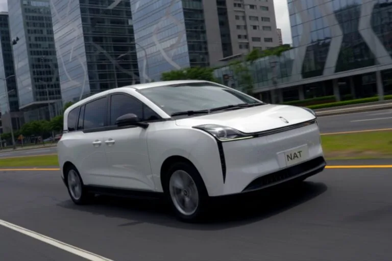 Qué es mejor un carro eléctrico o de gasolina