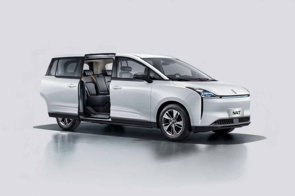 Minivan eléctrica: Bestune NAT
